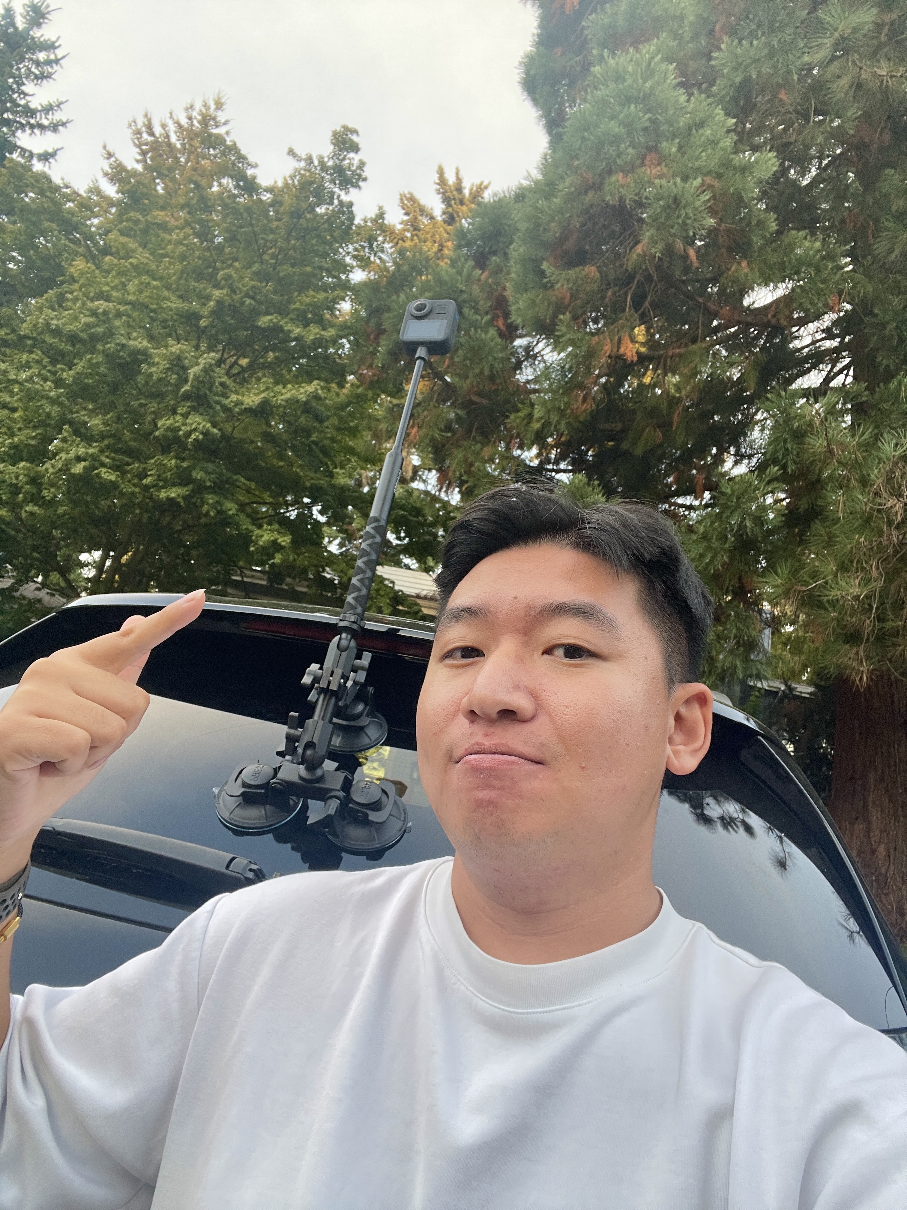 Zeyu capturing imagery via car mount